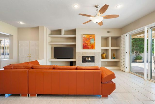 285 Kavenish Drive, Rancho Mirage, CA 92270