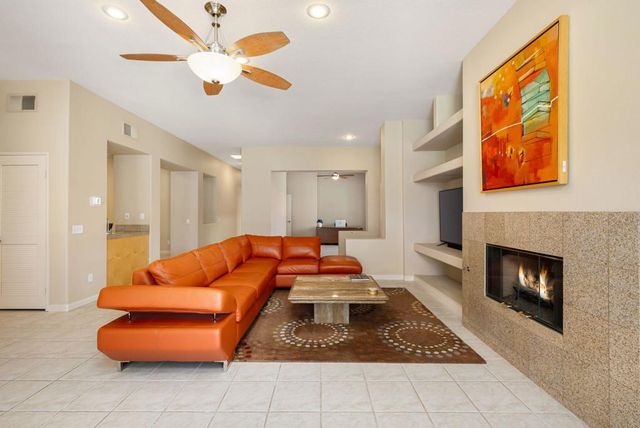 285 Kavenish Drive, Rancho Mirage, CA 92270