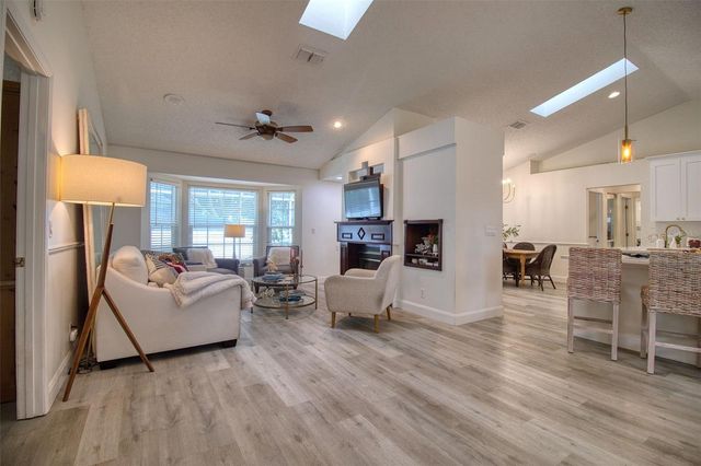 957 EDGEHILL DRIVE, Palm Harbor, FL 34684