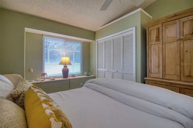 957 EDGEHILL DRIVE, Palm Harbor, FL 34684