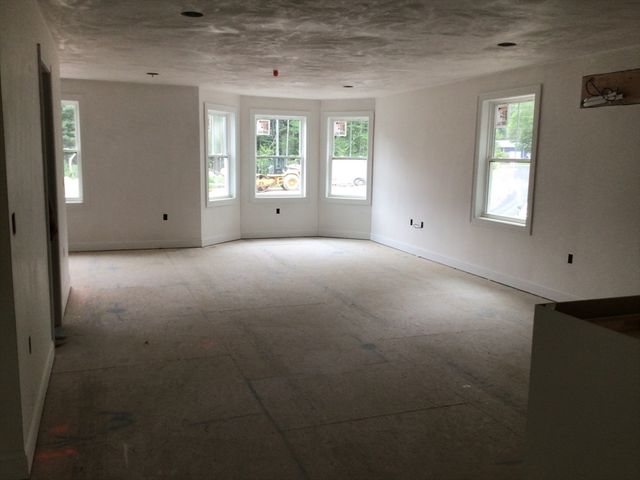 299 Quincy St, Building 2 3, Holbrook, MA 02343
