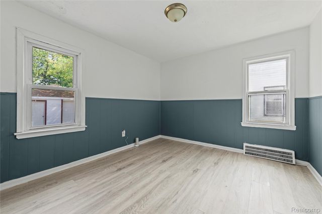 20052 Avon Avenue, Detroit, MI 48219