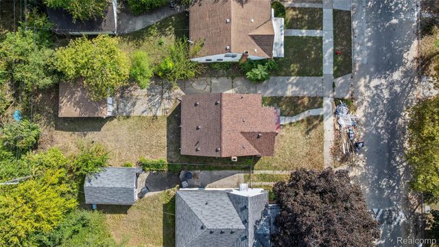 20052 Avon Avenue, Detroit, MI 48219