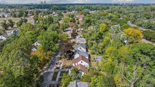 20052 Avon Avenue, Detroit, MI 48219