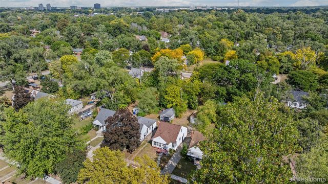 20052 Avon Avenue, Detroit, MI 48219