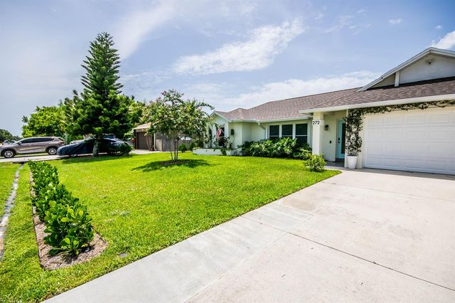 272 SW Fairchild Avenue, Port St. Lucie, FL 34984