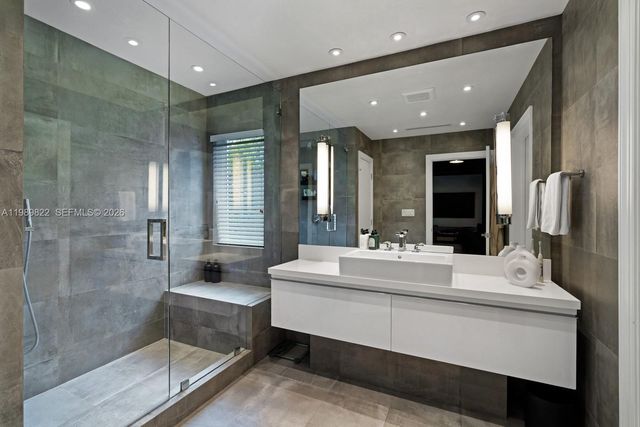 1310 Flamingo Way, Miami Beach, FL 33139