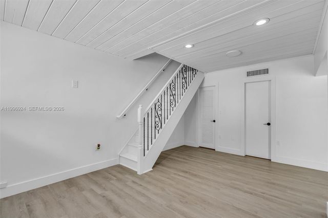 6448 Windmill Gate Rd, Miami Lakes, FL 33014