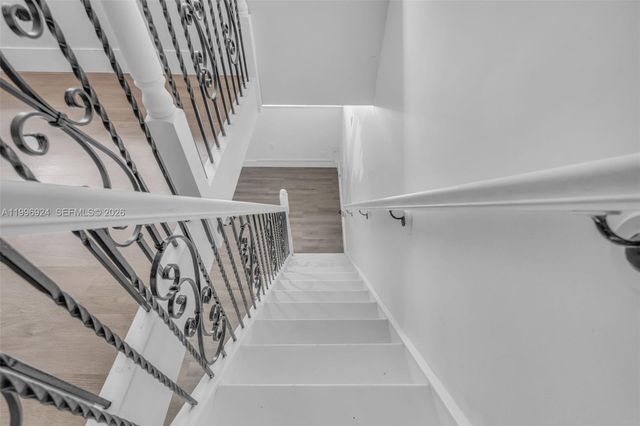 6448 Windmill Gate Rd, Miami Lakes, FL 33014