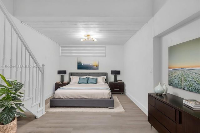 6448 Windmill Gate Rd, Miami Lakes, FL 33014