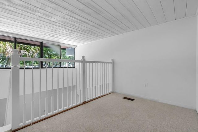 6448 Windmill Gate Rd, Miami Lakes, FL 33014