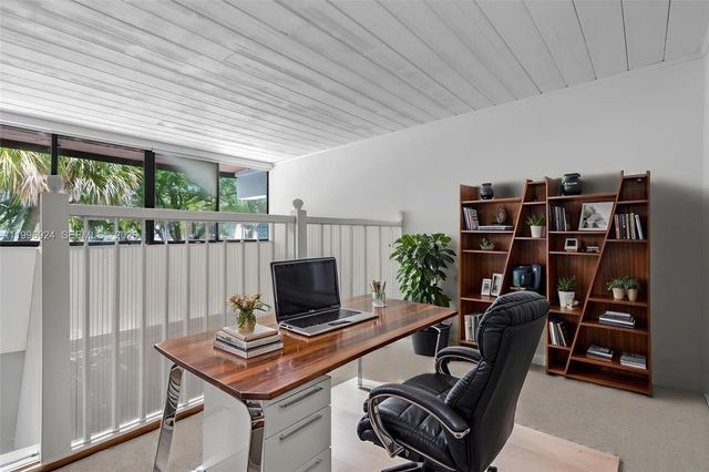 6448 Windmill Gate Rd, Miami Lakes, FL 33014