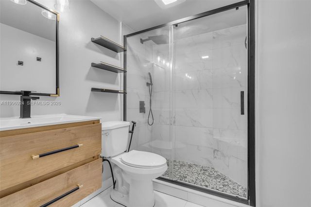 6448 Windmill Gate Rd, Miami Lakes, FL 33014