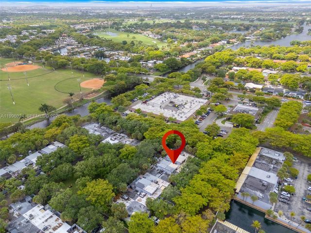 6448 Windmill Gate Rd, Miami Lakes, FL 33014