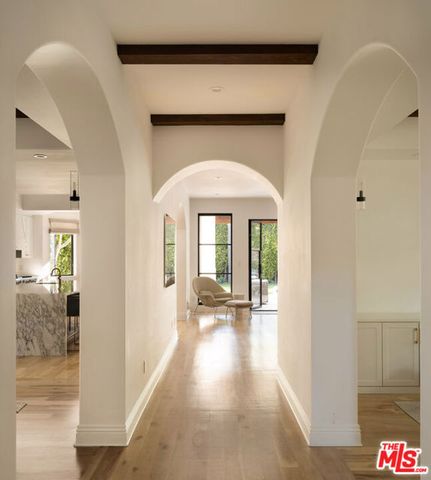 859 S Gretna Green Way, Los Angeles, CA 90049