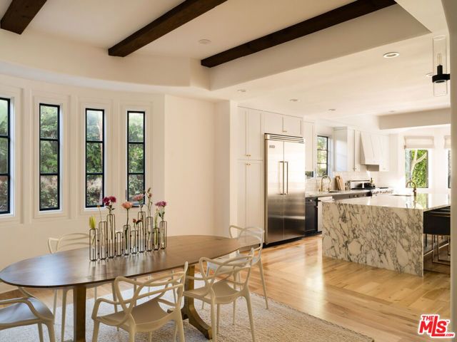 859 S Gretna Green Way, Los Angeles, CA 90049