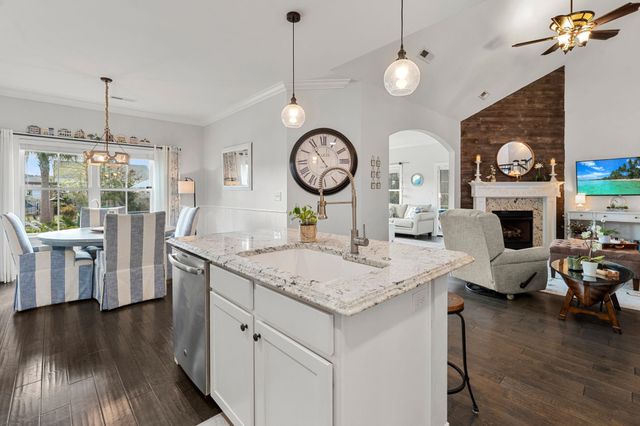 2647 Henagan Ln., Myrtle Beach, SC 29588