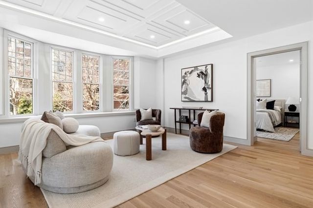 92 Sewall Ave 2C, Brookline, MA 02446