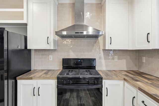 2114 Hickory Street, Mabank, TX 75156