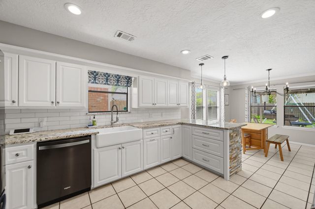 19507 Gamble Oak Drive, Humble, TX 77346