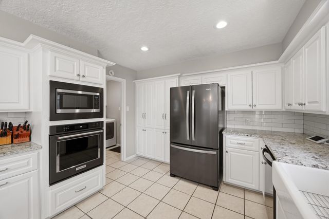 19507 Gamble Oak Drive, Humble, TX 77346