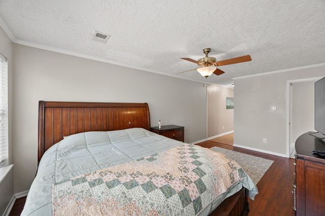 19507 Gamble Oak Drive, Humble, TX 77346