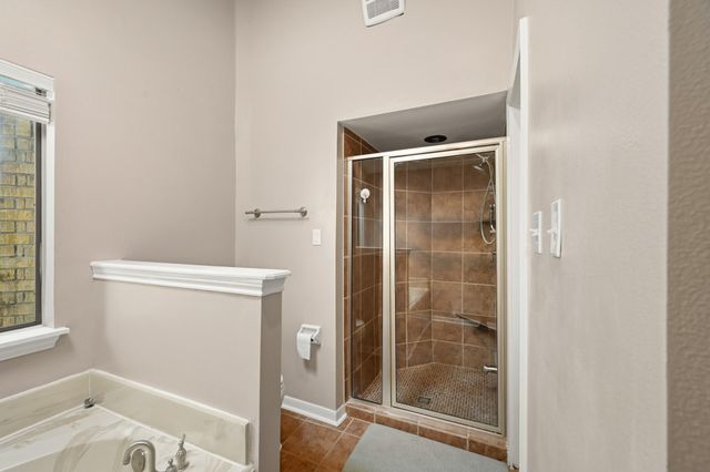 19507 Gamble Oak Drive, Humble, TX 77346