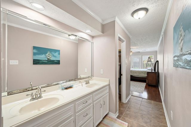 19507 Gamble Oak Drive, Humble, TX 77346