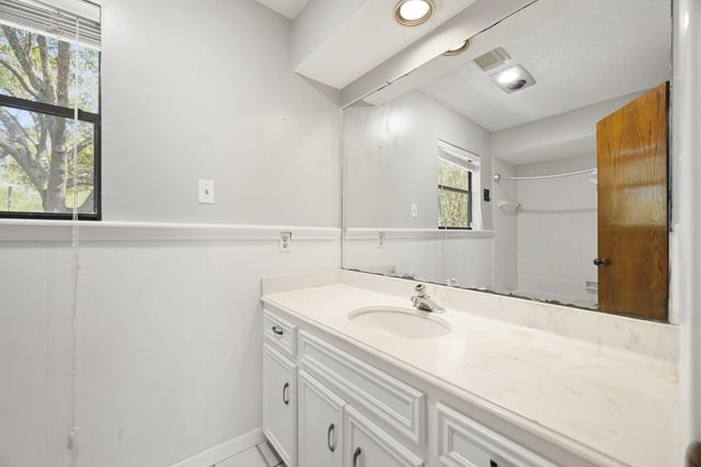 19507 Gamble Oak Drive, Humble, TX 77346