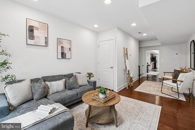 317 S REGESTER ST, Baltimore, MD 21231