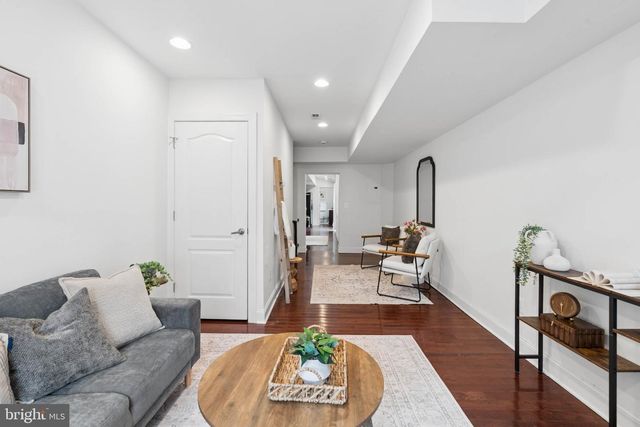 317 S REGESTER ST, Baltimore, MD 21231