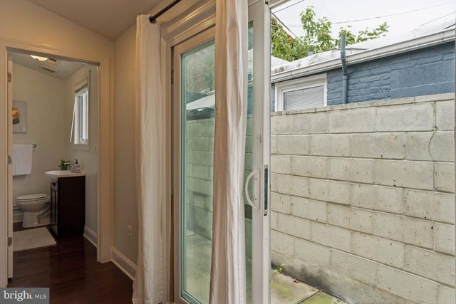 317 S REGESTER ST, Baltimore, MD 21231