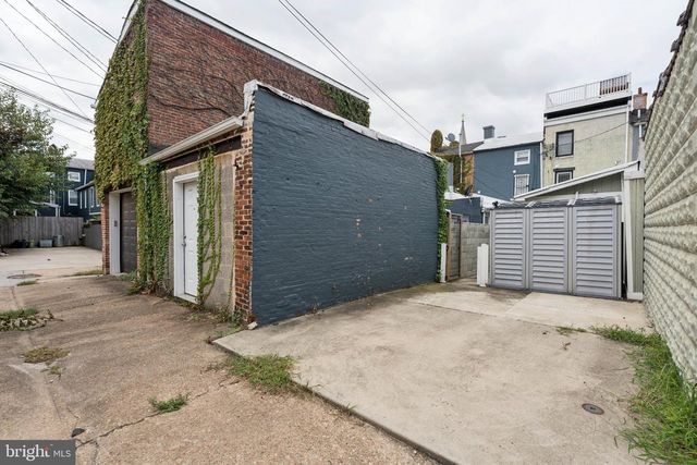 317 S REGESTER ST, Baltimore, MD 21231