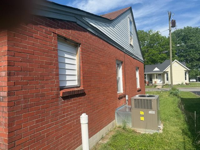 1315 Cheatham ST, Springfield, TN 37172