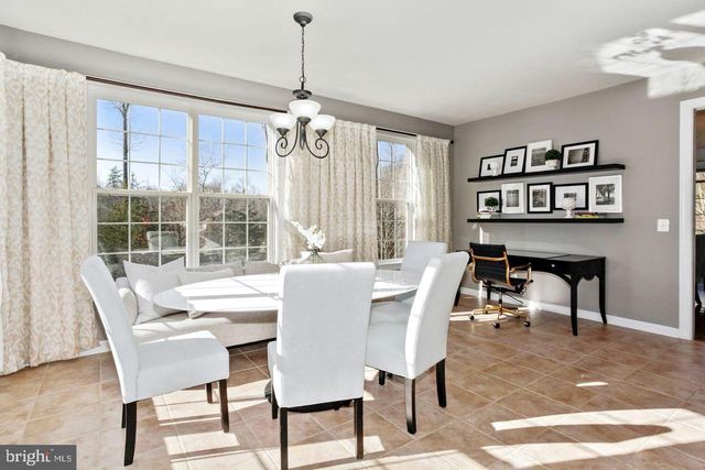5401 TOMLINSON DR, Woodbridge, VA 22192