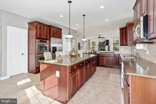 5401 TOMLINSON DR, Woodbridge, VA 22192