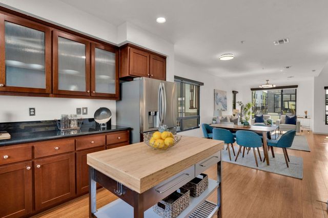 701 ZEPHYR Drive, Oakland, CA 94607