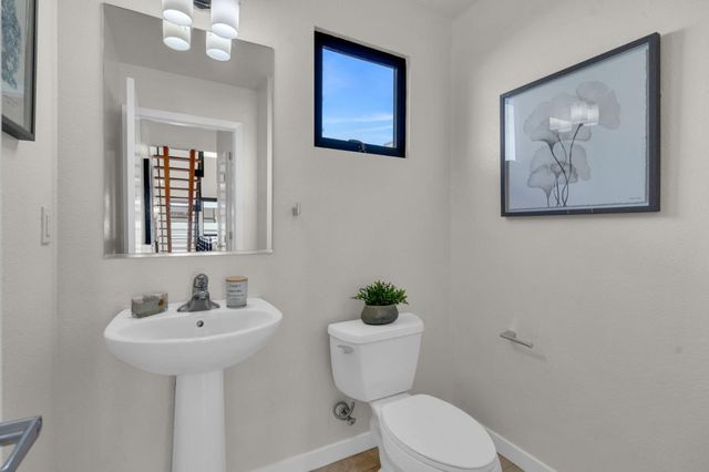 701 ZEPHYR Drive, Oakland, CA 94607