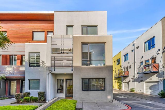 701 ZEPHYR Drive, Oakland, CA 94607