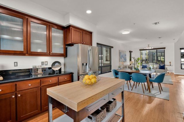 701 ZEPHYR Drive, Oakland, CA 94607