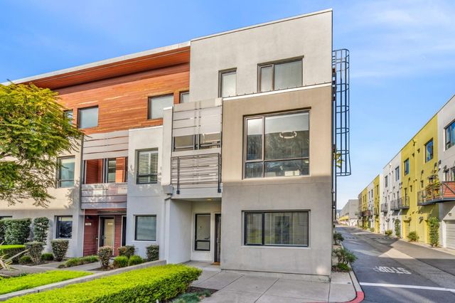 701 ZEPHYR Drive, Oakland, CA 94607