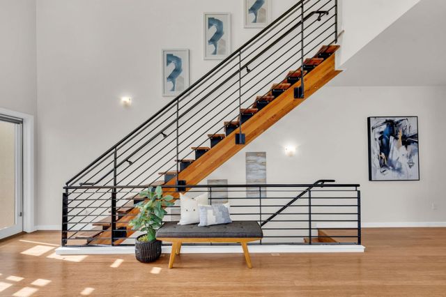 701 ZEPHYR Drive, Oakland, CA 94607