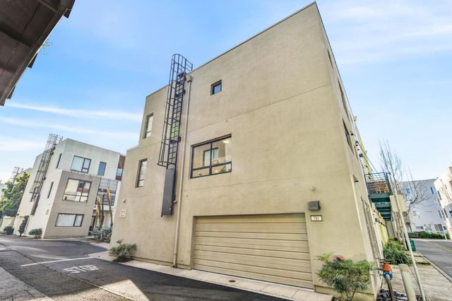 701 ZEPHYR Drive, Oakland, CA 94607