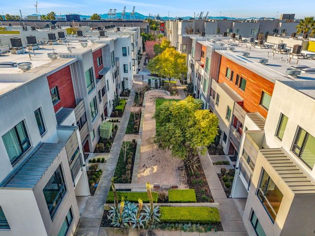 701 ZEPHYR Drive, Oakland, CA 94607