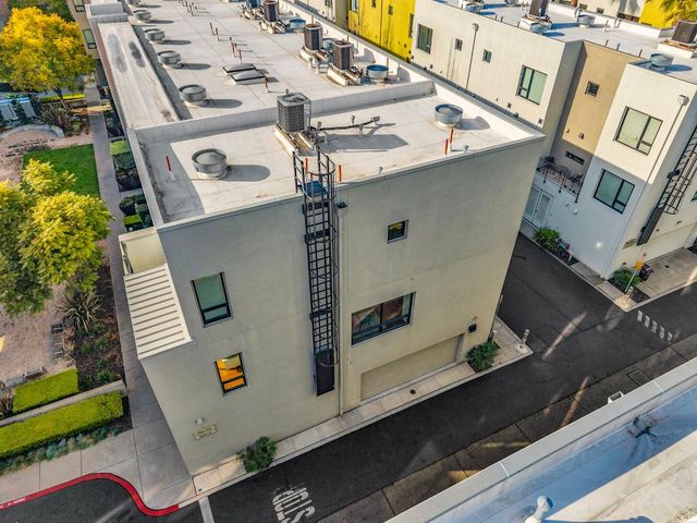 701 ZEPHYR Drive, Oakland, CA 94607