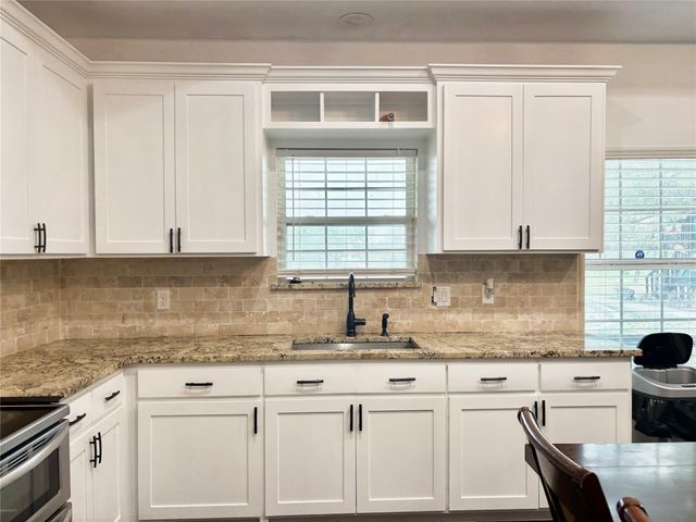 6049 NE County Road 1030B, Rice, TX 75155