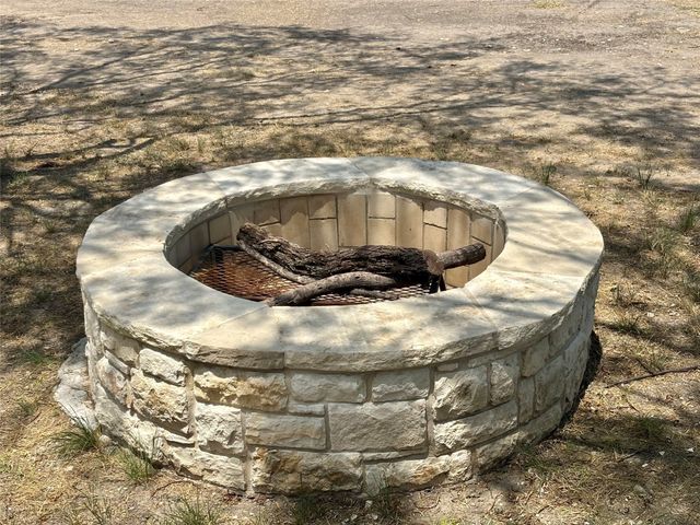 6049 NE County Road 1030B, Rice, TX 75155
