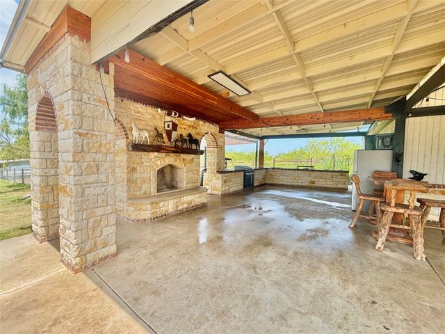 6049 NE County Road 1030B, Rice, TX 75155