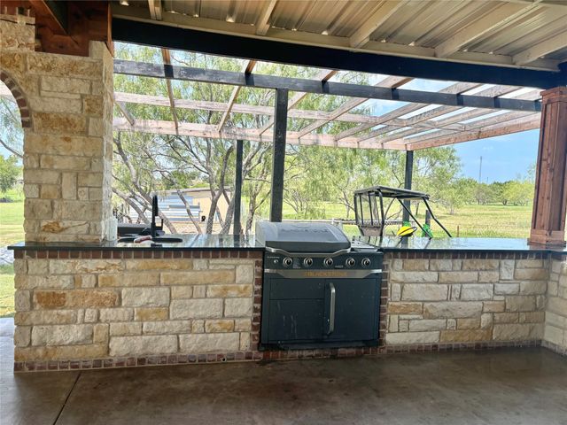 6049 NE County Road 1030B, Rice, TX 75155