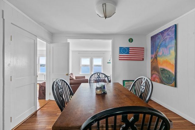 38 Aquidneck Ave, Portsmouth, RI 02871